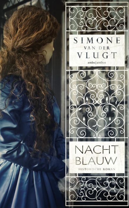 Simone van der Vlugt: Nachtblauw