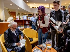 Am 21. Februar fand im Centre Céramique Maastricht unsere letzte große Doppellesung im Rahmen des „Euregio-Schüler-Literaturpreises“ 2019 mit Kirsten Gleinig und Stefan Hertmans statt. Fotos: © Jean-Pierre Geusens van Focuss22